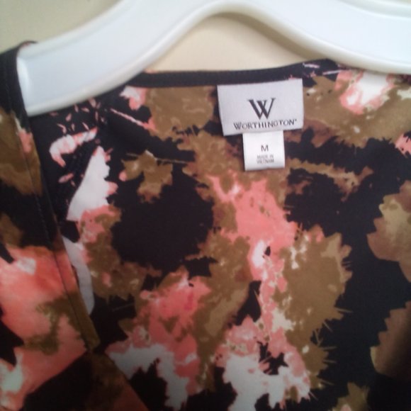 Free With Bundle omen's Floral Ruffle Top - Picture 5 of 13